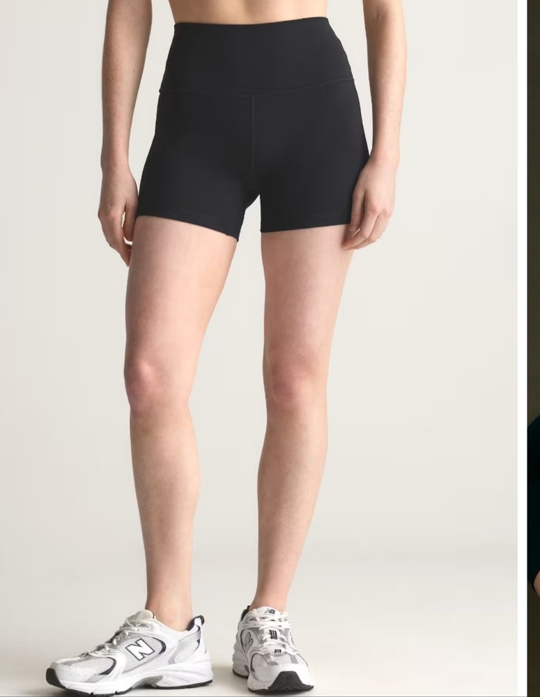 Quince Ultra-Form Bike Short 4" XS NWOT